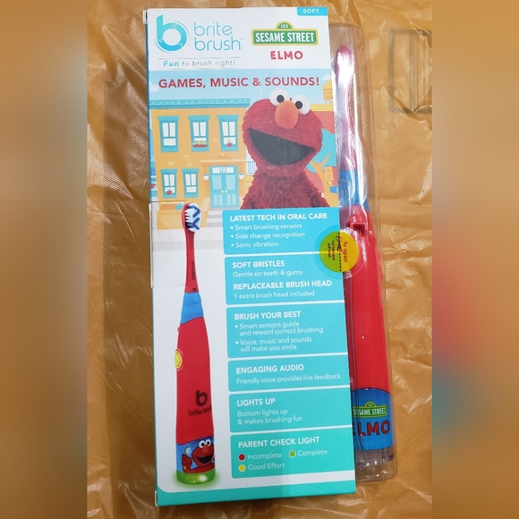 Elmo Brite Brush - kids electric singing toothbrush - Picture 2 of 4